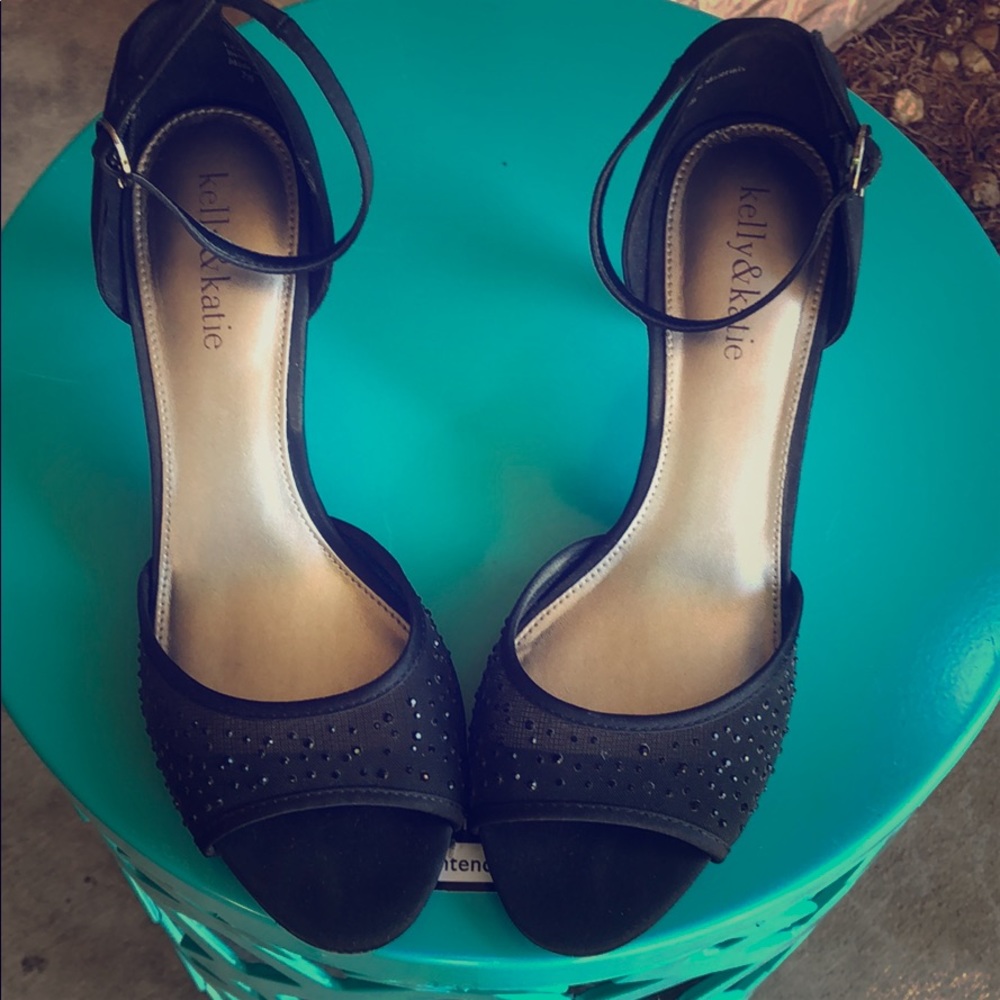 Kelly&Katie Open Toed Heels!